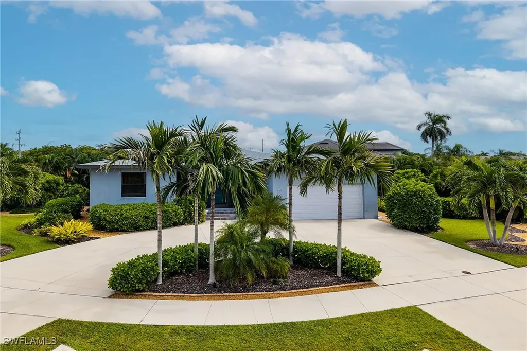 111 S Bahama Avenue Marco Island FL 34145