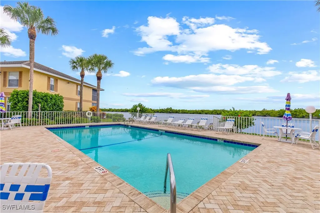 1295 Mainsail Drive Naples FL 34114