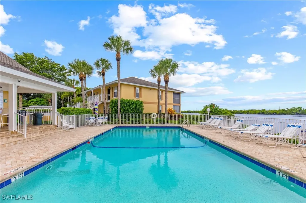 1295 Mainsail Drive Naples FL 34114