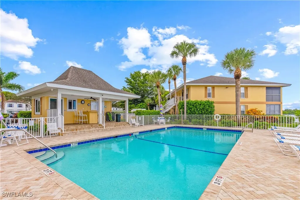 1295 Mainsail Drive Naples FL 34114