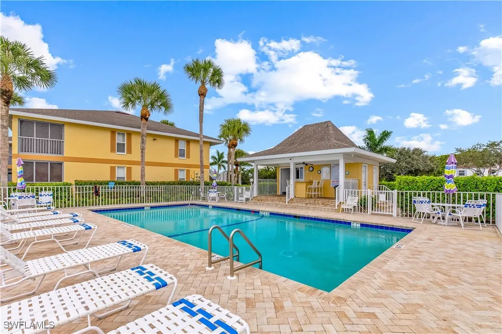 1295 Mainsail Drive Naples FL 34114