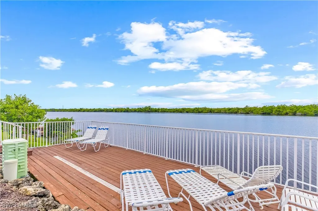 1295 Mainsail Drive Naples FL 34114