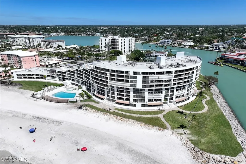 2389 Gulf Shore Boulevard N Naples FL 34103