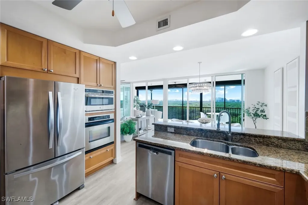 455 Cove Tower Drive Naples FL 34110