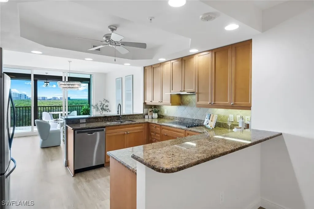 455 Cove Tower Drive Naples FL 34110