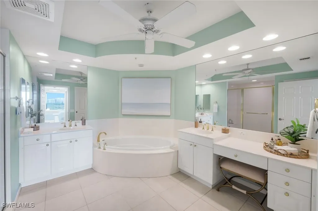 455 Cove Tower Drive Naples FL 34110