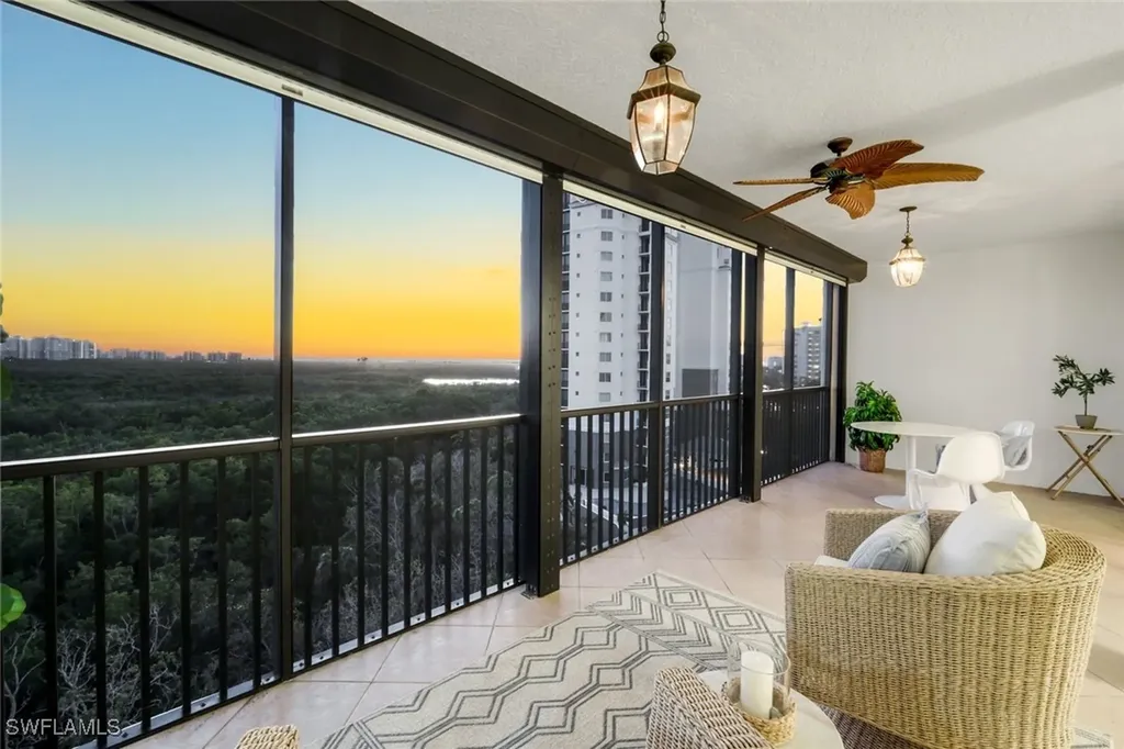 455 Cove Tower Drive Naples FL 34110