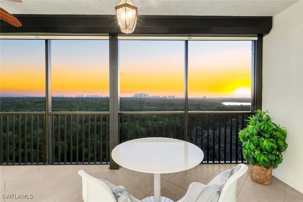 455 Cove Tower Drive Naples FL 34110