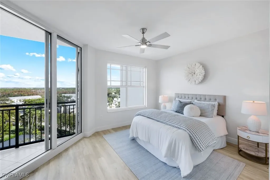 455 Cove Tower Drive Naples FL 34110