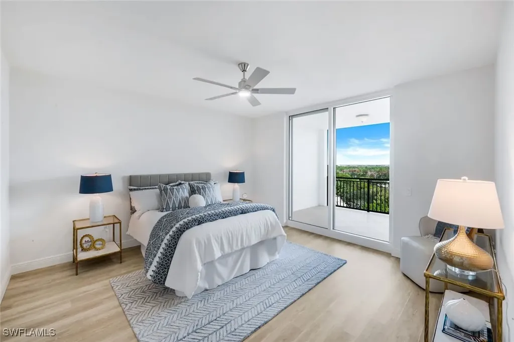 455 Cove Tower Drive Naples FL 34110