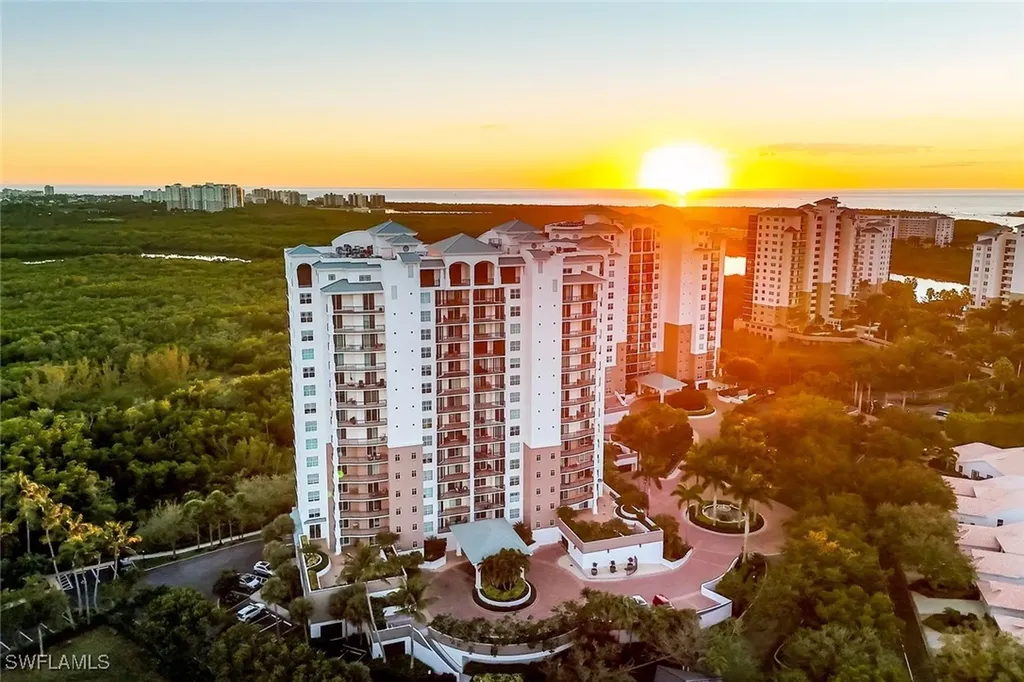455 Cove Tower Drive Naples FL 34110