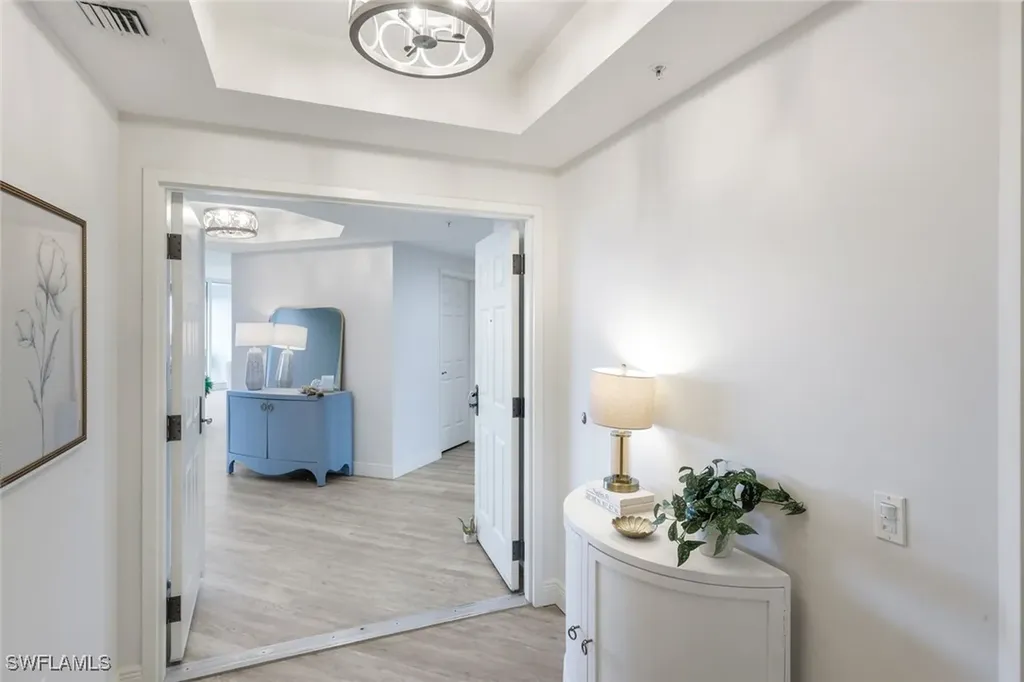 455 Cove Tower Drive Naples FL 34110