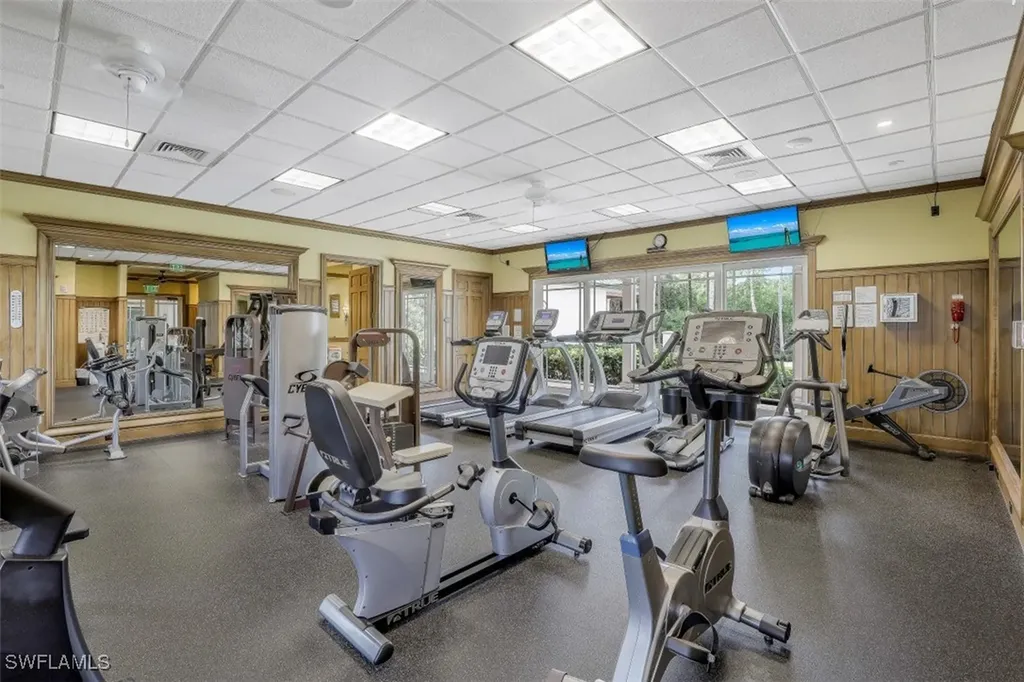 455 Cove Tower Drive Naples FL 34110