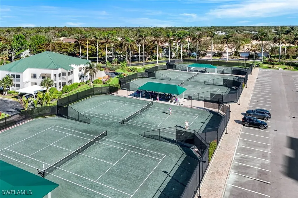 455 Cove Tower Drive Naples FL 34110