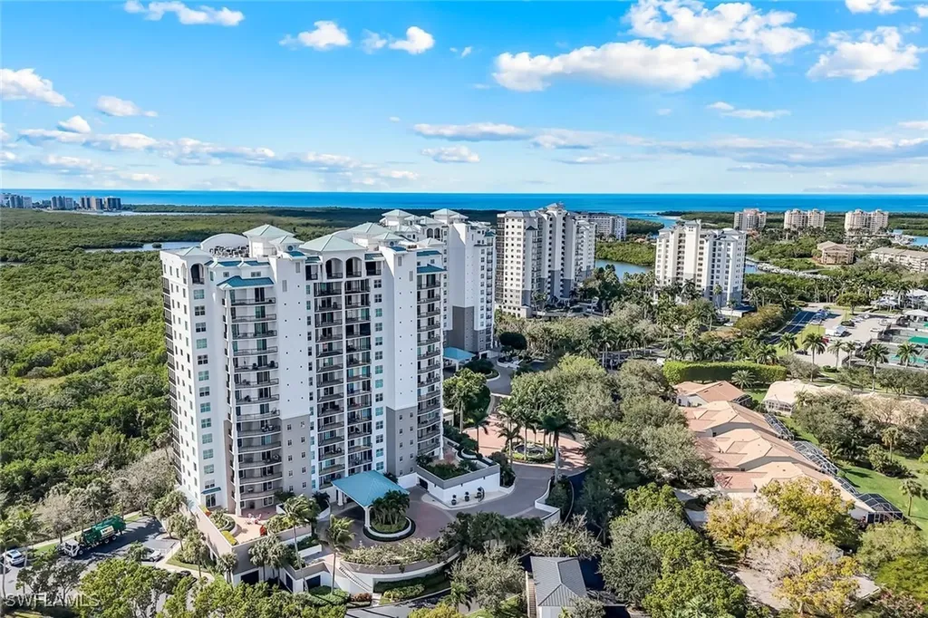 455 Cove Tower Drive Naples FL 34110