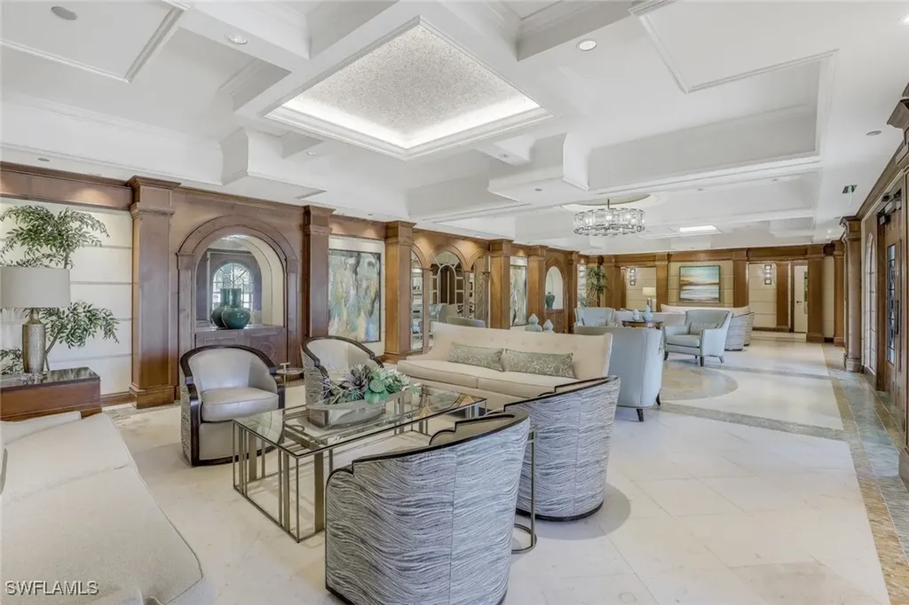 455 Cove Tower Drive Naples FL 34110