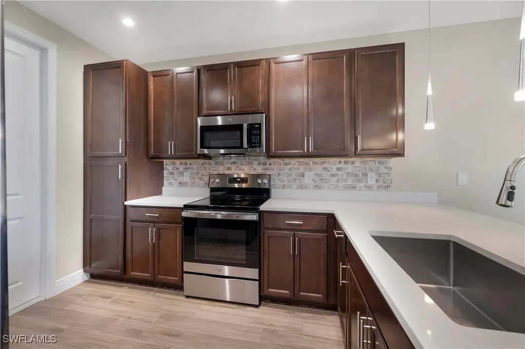 7549 Carnegie Way Naples FL 34119
