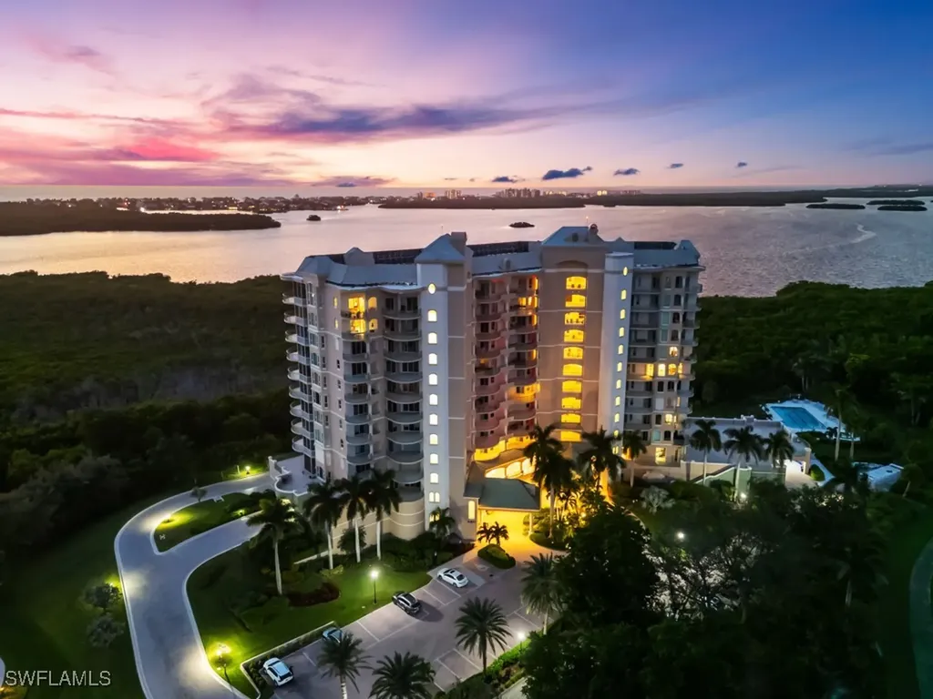 Bonita Springs FL, 4811 Island Pond Court, Unit 705