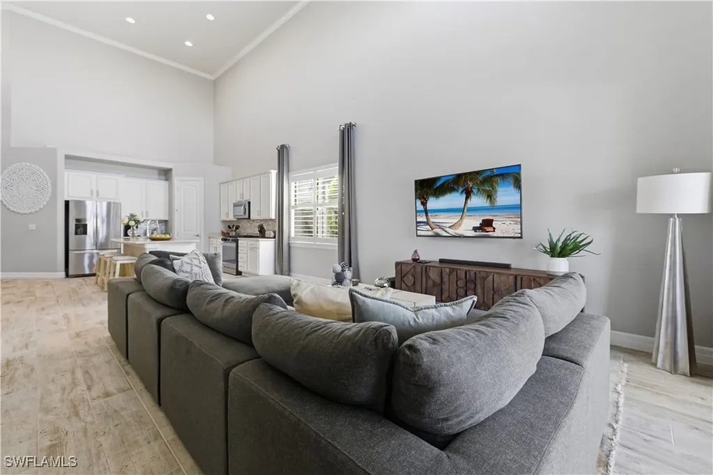 7209 Wilton Drive Naples FL 34109