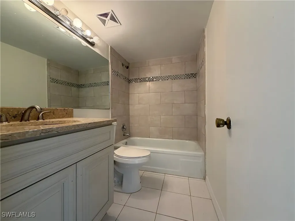 4900 Biscayne Drive Naples FL 34112