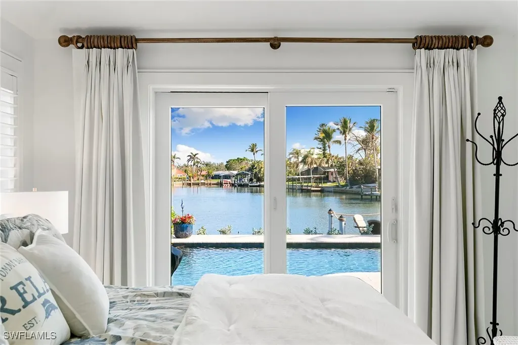 7 Glenview Manor Drive Fort Myers Beach FL 33931