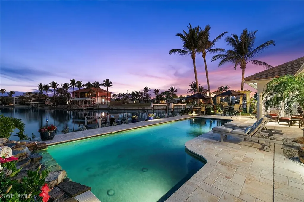 7 Glenview Manor Drive Fort Myers Beach FL 33931