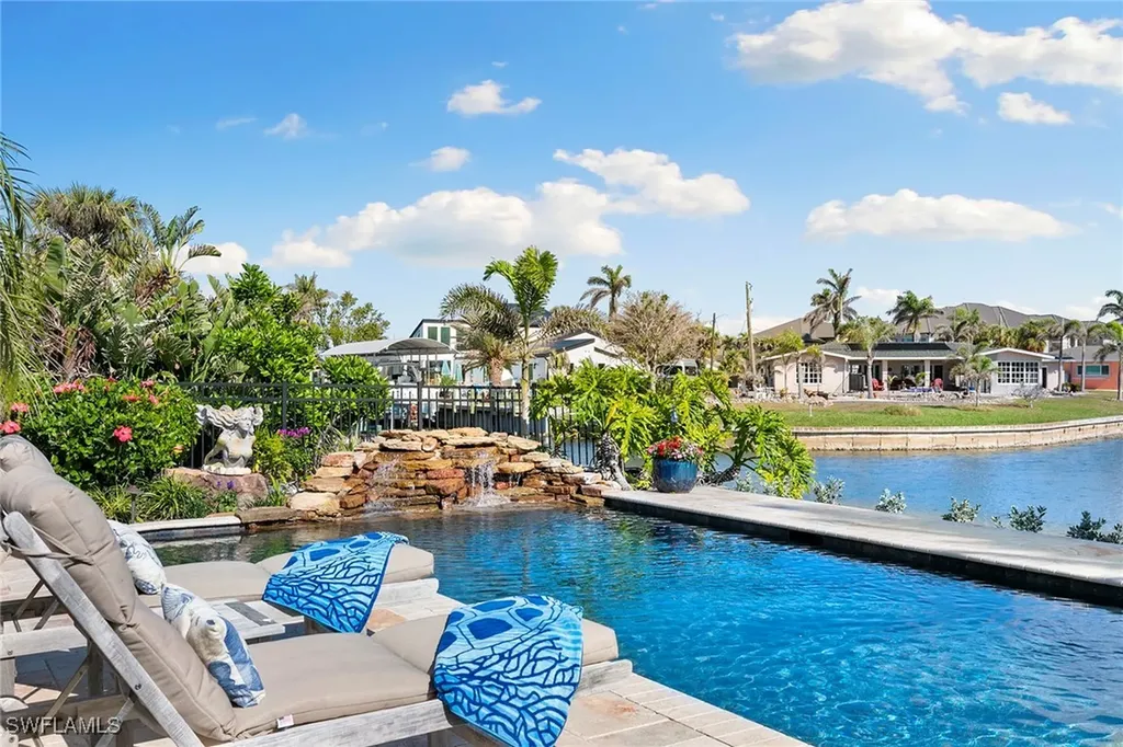 7 Glenview Manor Drive Fort Myers Beach FL 33931