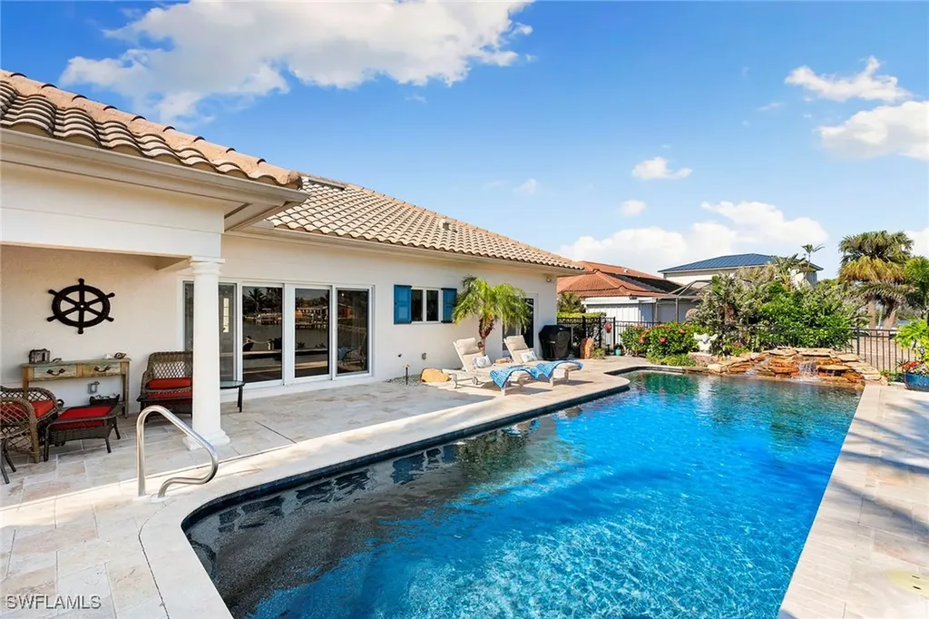 7 Glenview Manor Drive Fort Myers Beach FL 33931