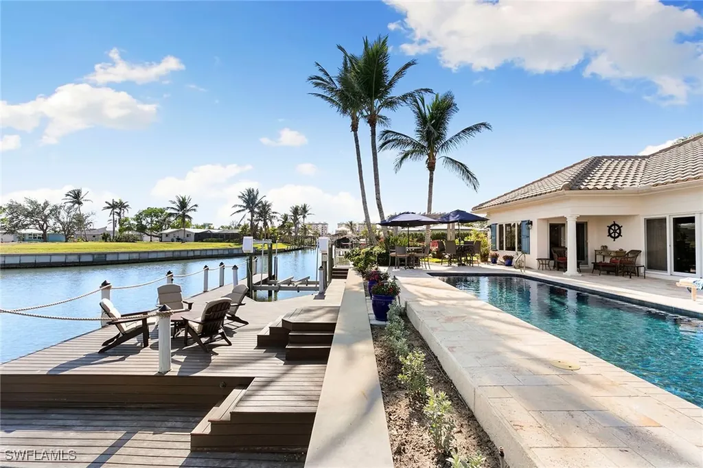 7 Glenview Manor Drive Fort Myers Beach FL 33931