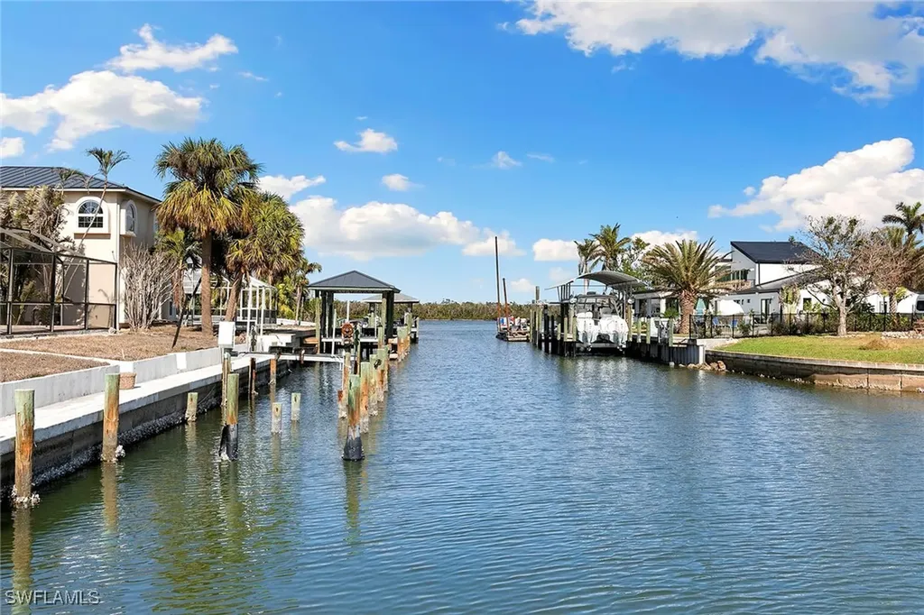 7 Glenview Manor Drive Fort Myers Beach FL 33931