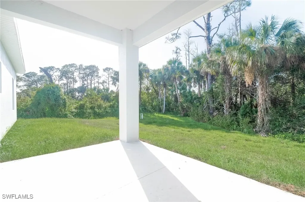 1869 Maurice Avenue Lehigh Acres FL 33972
