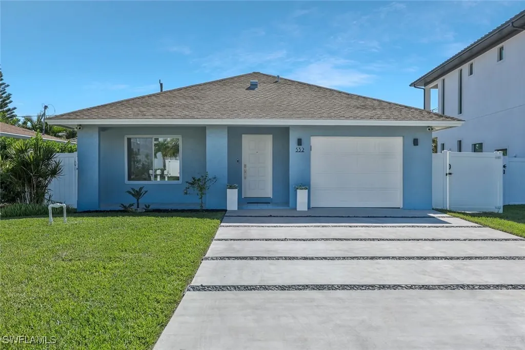 532 103rd Avenue N Naples FL 34108
