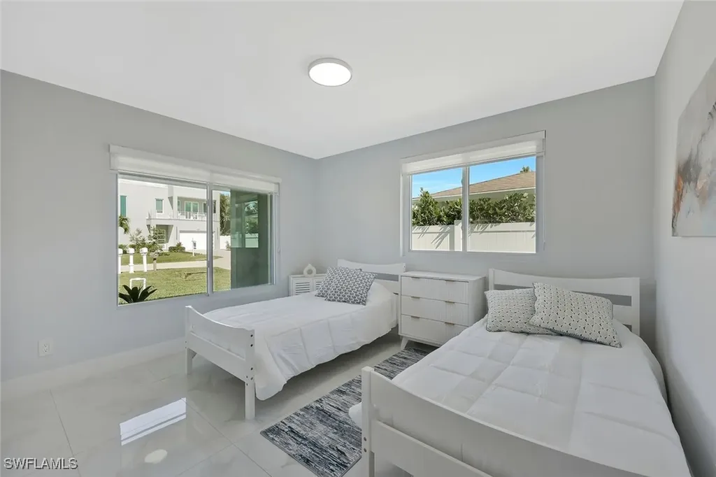 532 103rd Avenue N Naples FL 34108