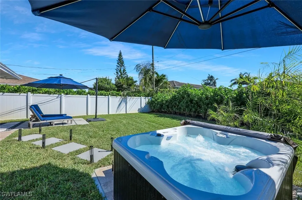 532 103rd Avenue N Naples FL 34108