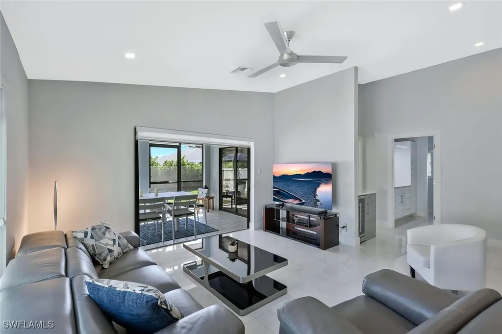 532 103rd Avenue N Naples FL 34108