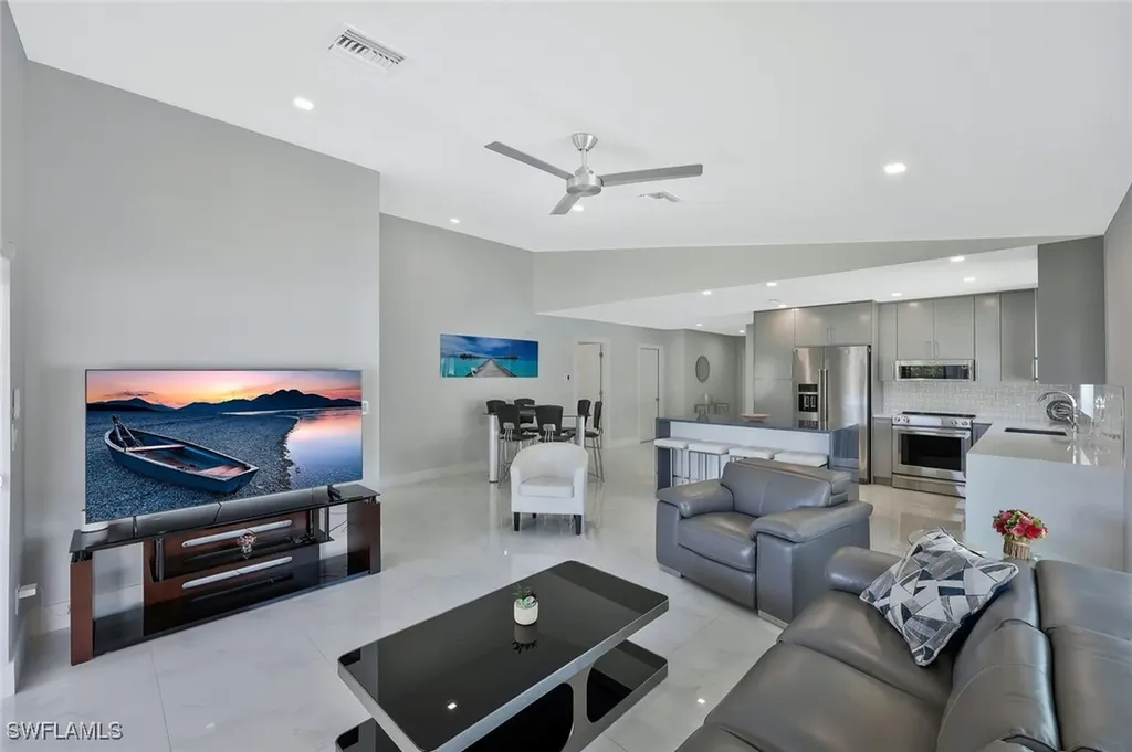 532 103rd Avenue N Naples FL 34108