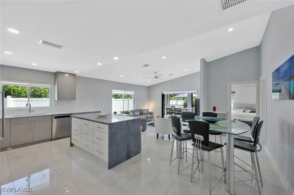 532 103rd Avenue N Naples FL 34108