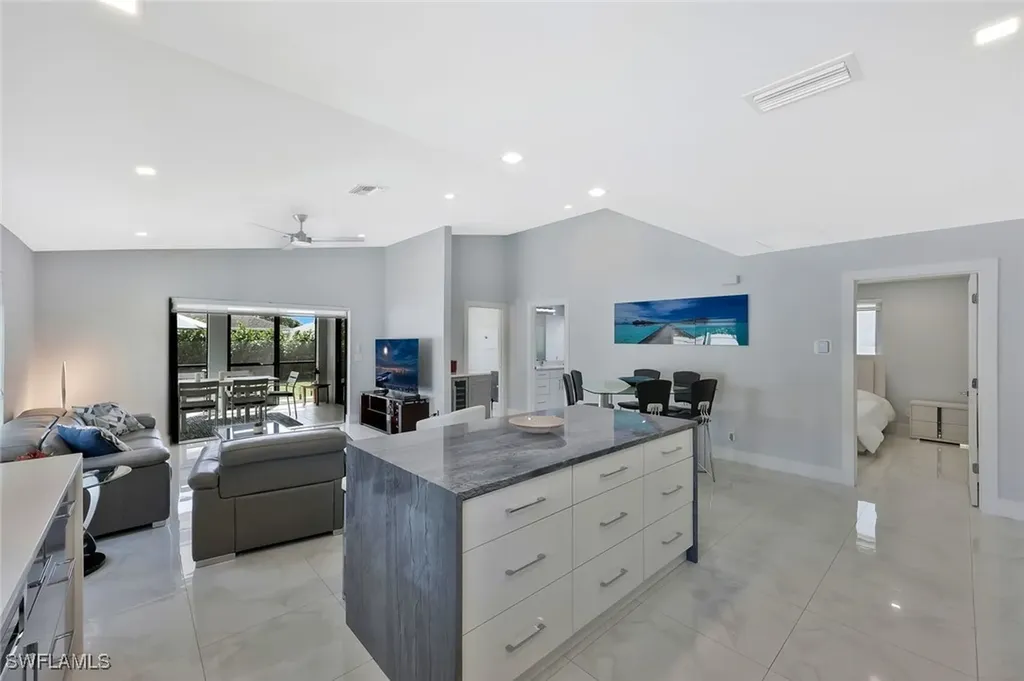 532 103rd Avenue N Naples FL 34108