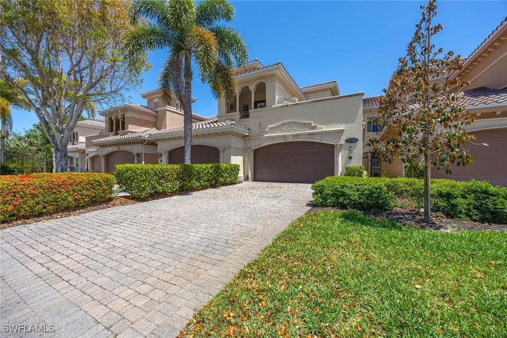 Naples FL, 2718 Callista Court, Unit 203