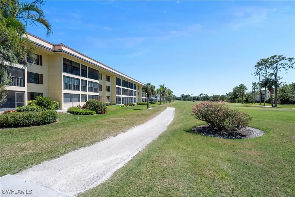 151 Quail Forest Boulevard Naples FL 34105