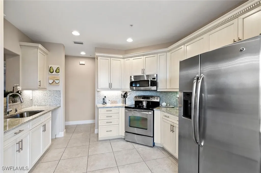 8081 Players Cove Drive Naples FL 34113