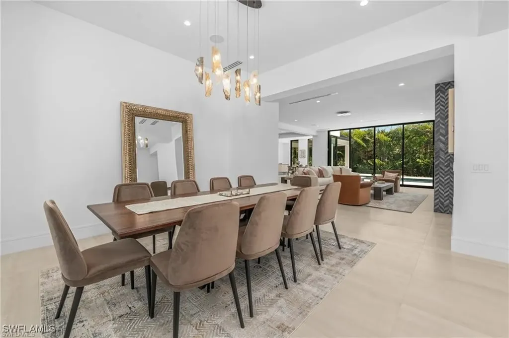 1800 Crayton Road Naples FL 34102