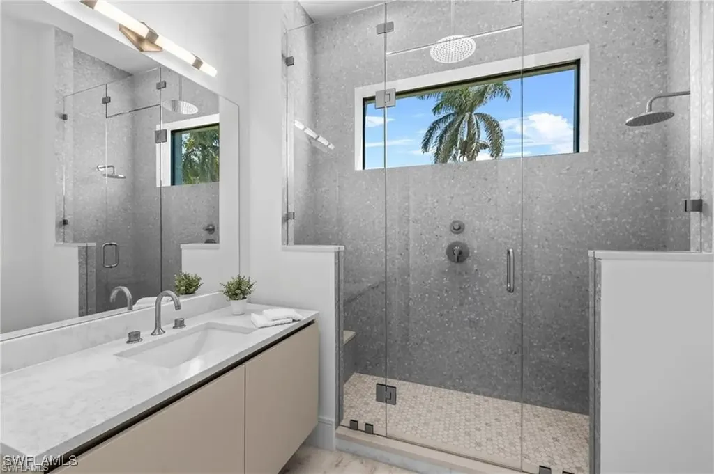 1800 Crayton Road Naples FL 34102