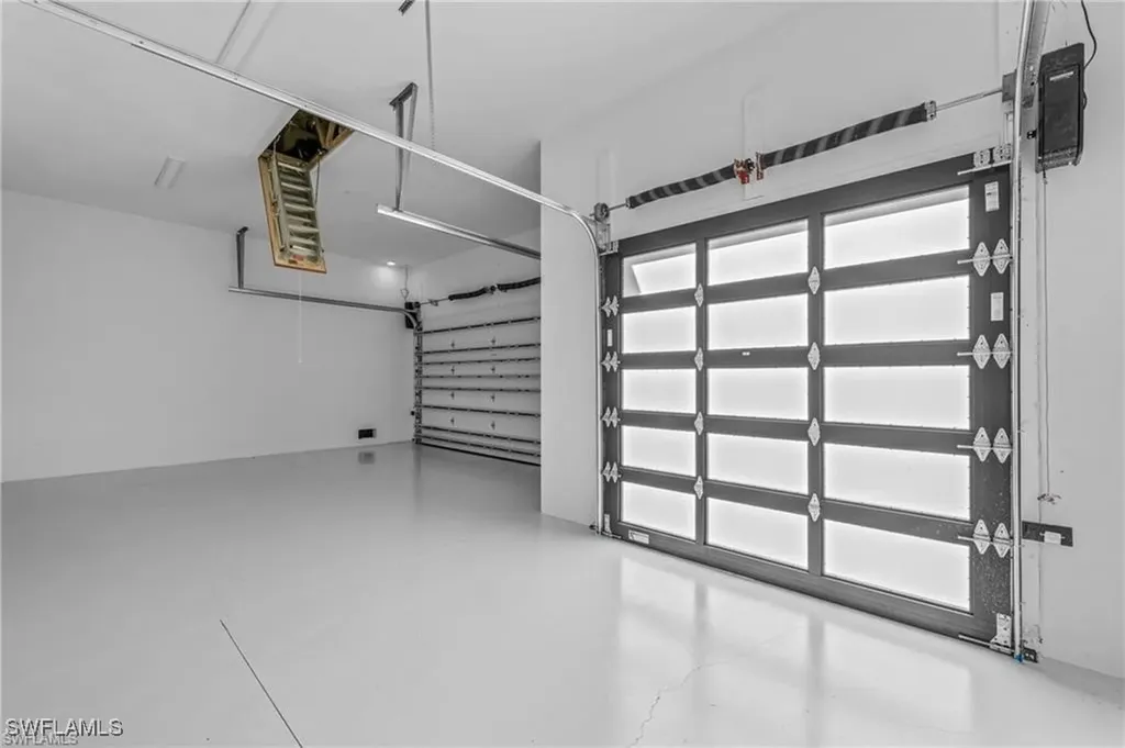 1800 Crayton Road Naples FL 34102