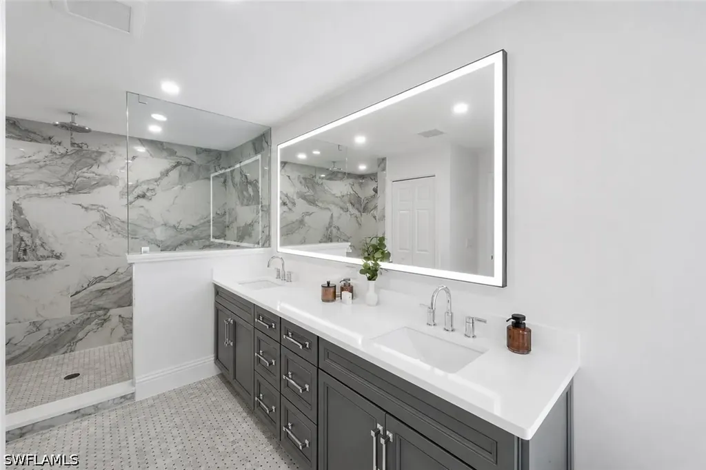 12888 Valewood Drive Naples FL 34119