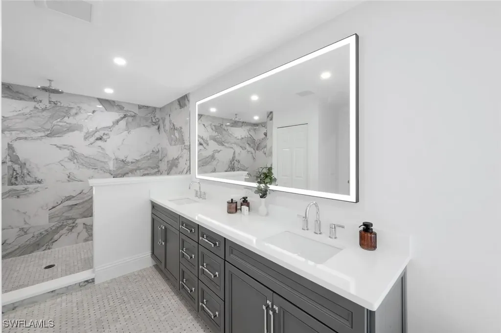 12888 Valewood Drive Naples FL 34119