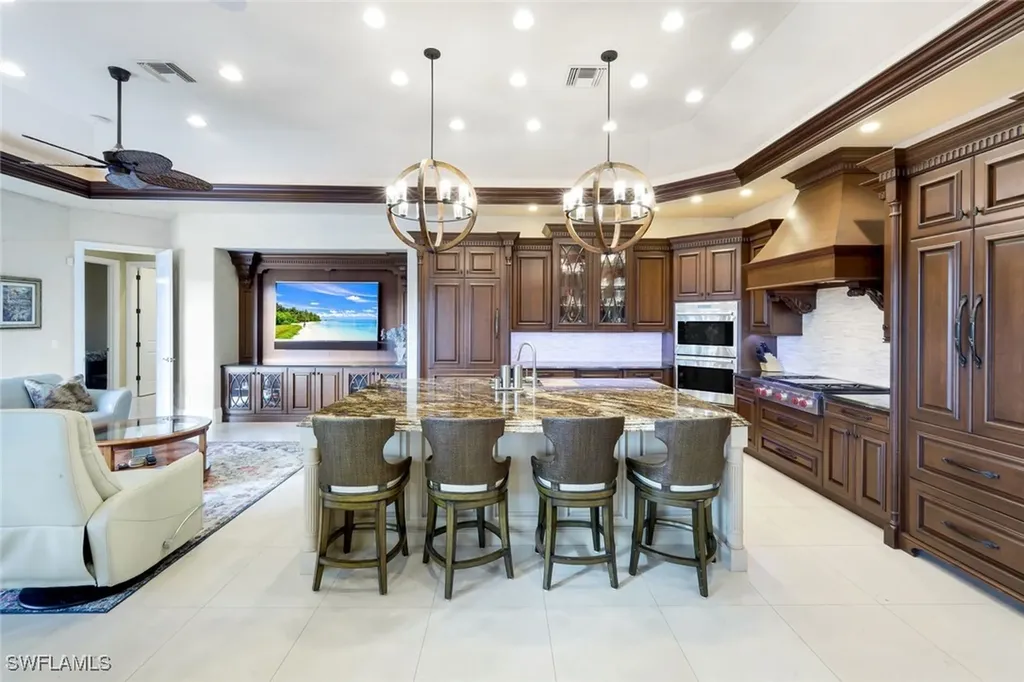 15295 Pembroke Point Naples FL 34110