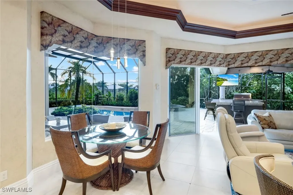 15295 Pembroke Point Naples FL 34110