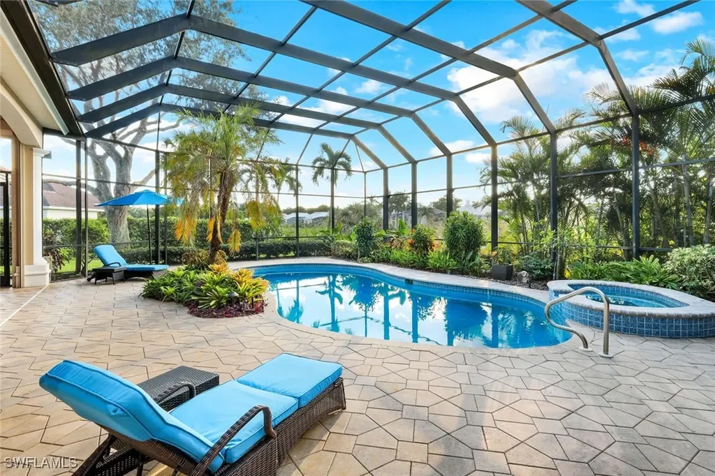 15295 Pembroke Point Naples FL 34110