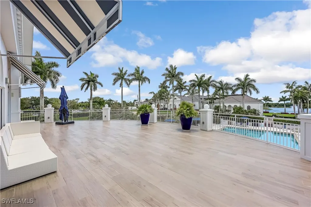 15295 Pembroke Point Naples FL 34110